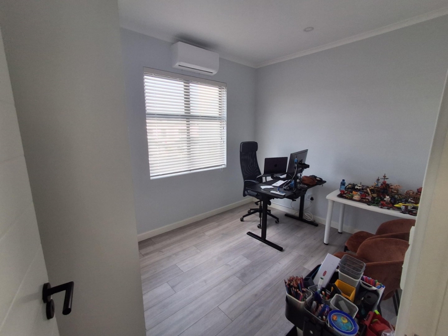 4 Bedroom Property for Sale in Sandown Western Cape